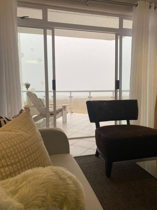 A Zen And Chic Beachfront Apartment Swakopmund Eksteriør bilde
